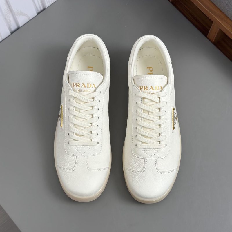 Pra*a casual shoes